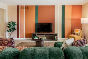 Chic 5BR Boho Retreat w- Games & Outdoor Movies!